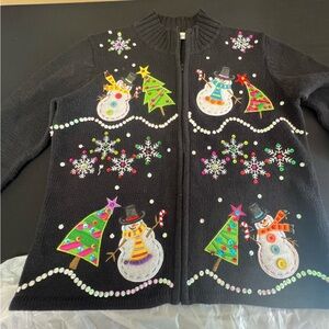 CHRISTMAS CARLY ST CLAIRE BLACK CARDIGAN W/SNOWFLAKES & TREES.  ZIP UP FRONT